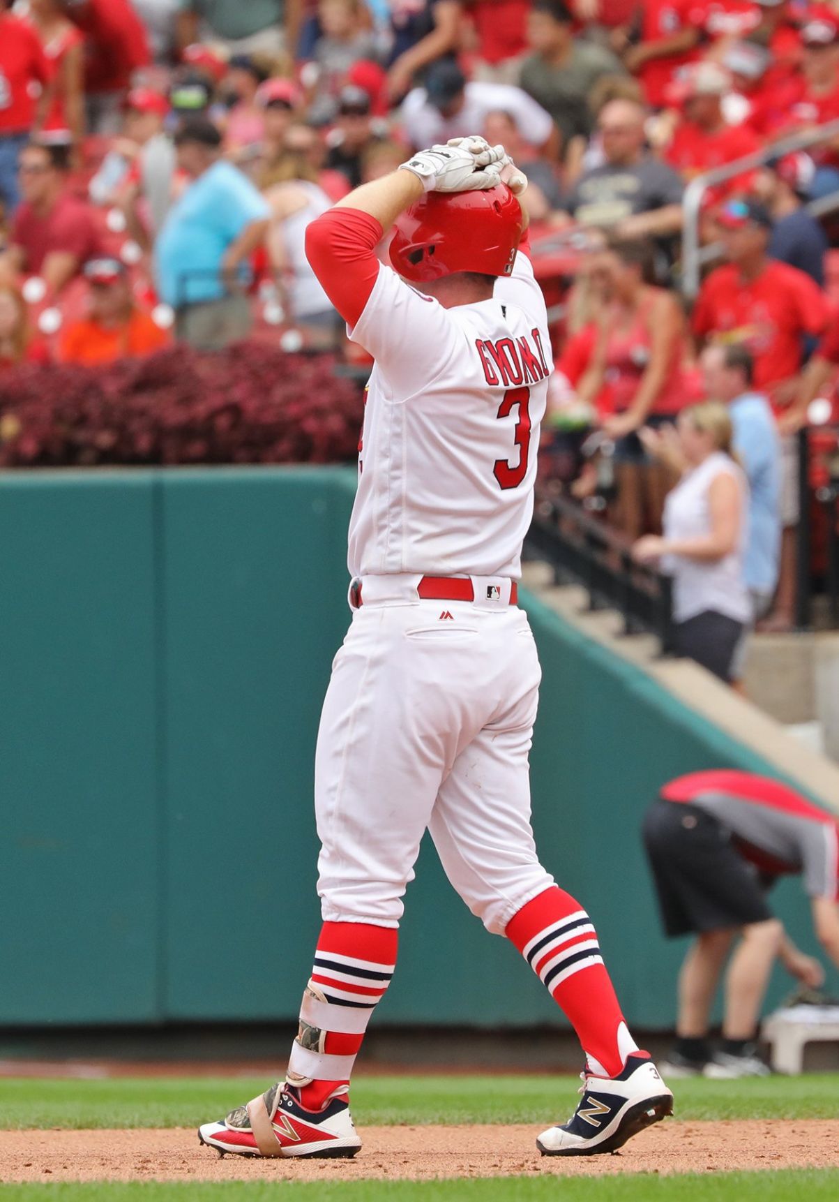 Close doesn't count as Cards lose to Brewers 2-1